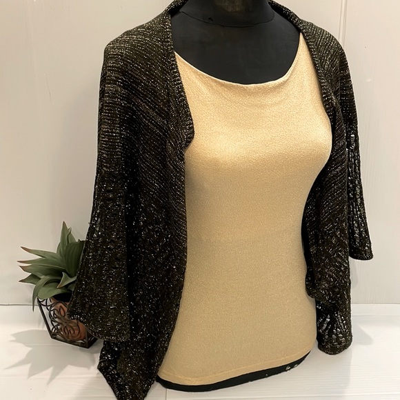 NWT Womens Black w/Metallic Threading Crop Evening Shrug open front Sweater S/M - Picture 3 of 16